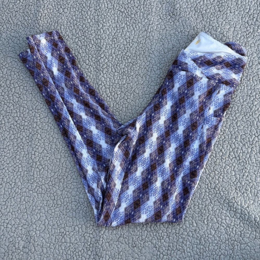 Wolven threads Crossover Pocket Legging - Picture 2 of 7